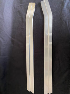 retainer, windshield. BVT0713248-1LH, BVT0713248-2RH